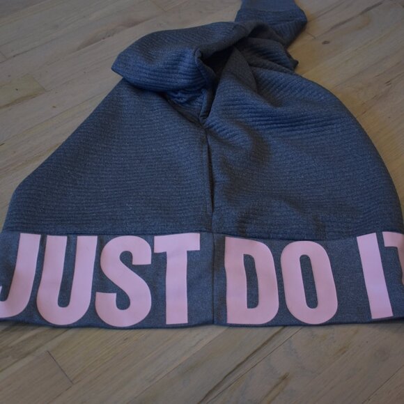 NIKE Just Do It Quilted oversized Crewneck Sweatshirt - Picture 9 of 9